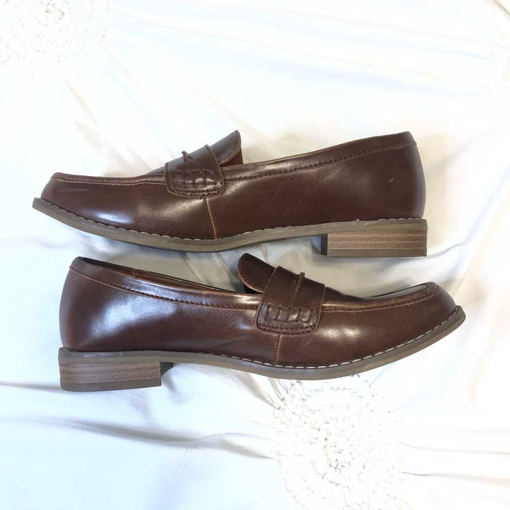 BROWN LOAFERS